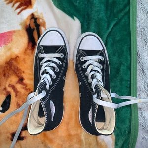 Black high top converse